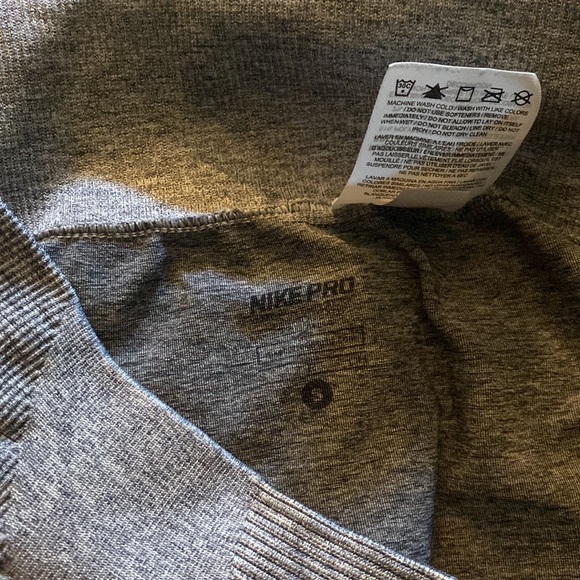Nike Pro Grey and Black leggings - Size S - Picture 3 of 5